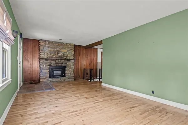 6629 Berry RD, Kansas City, KS 66106