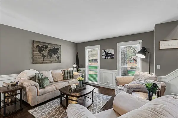 8908 LAMAR AVE, Overland Park, KS 66207