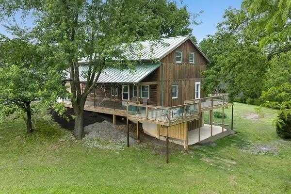 2906 Hutton RD, Kansas City, KS 66109