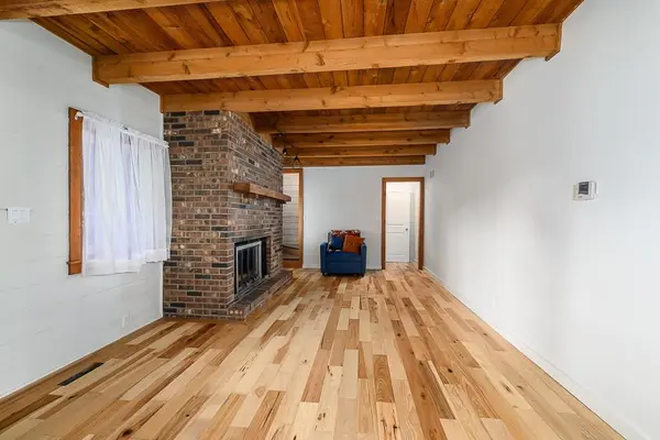2906 Hutton RD, Kansas City, KS 66109