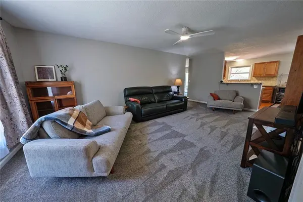 924 Holiday DR, Lawrence, KS 66049