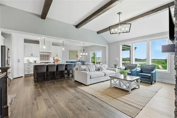 19415 W 201st TER, Spring Hill, KS 66083