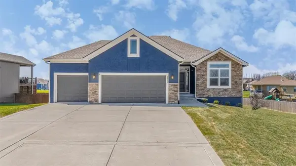 6992 141st ST,  Basehor,  KS 66007