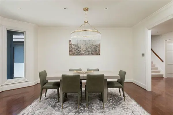 11413 Manor RD, Leawood, KS 66211
