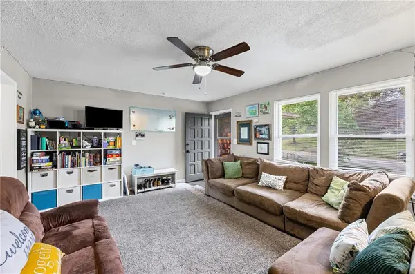 1901 & 1903 SW Skyline DR, Blue Springs, MO 64015