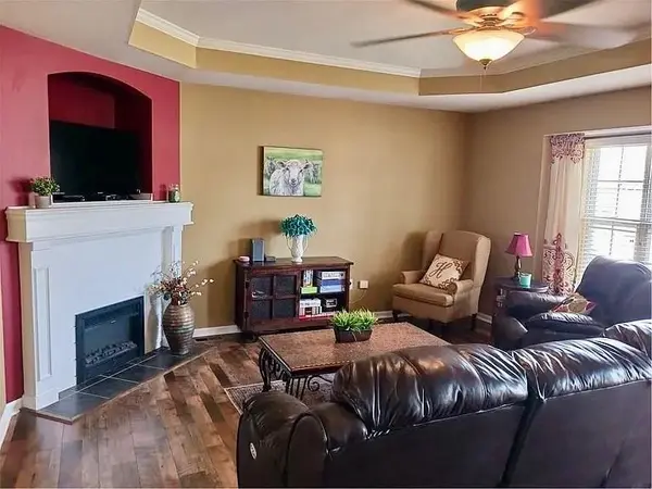 730 Burlington RD, Warrensburg, MO 64093