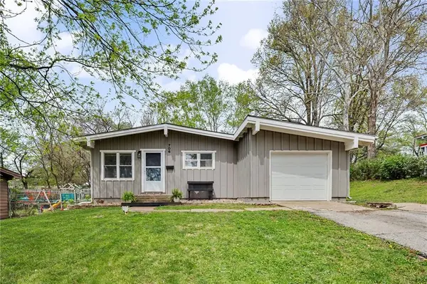 706 W Brown ST,  Liberty,  MO 64068