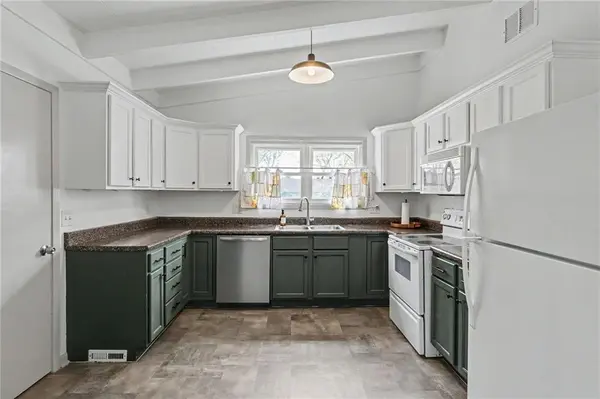 706 W Brown ST, Liberty, MO 64068