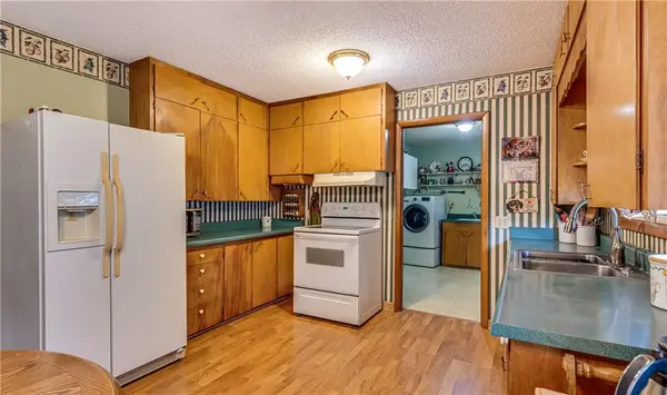 601 S Mulberry ST, Louisburg, KS 66053
