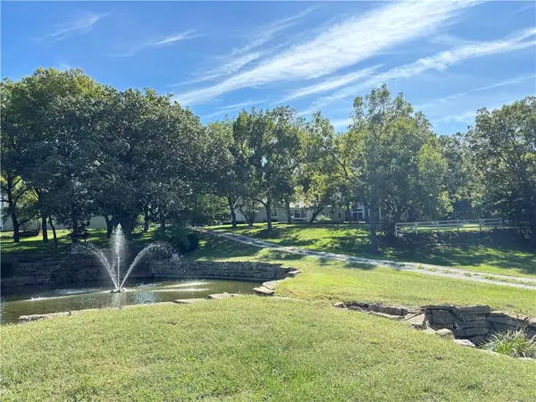 723 S 138th ST, Bonner Springs, KS 66012