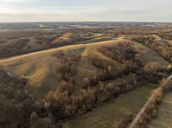 24624 T HWY, Milan, MO 63556