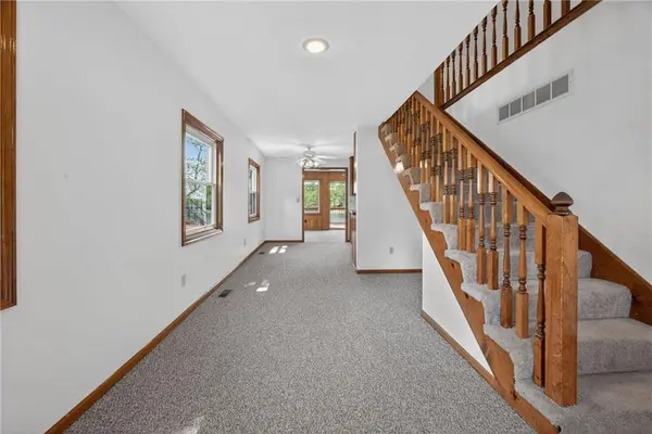 29320 W 153rd TER, Gardner, KS 66030