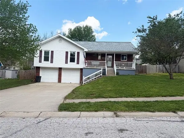 404 NW 39th ST, Blue Springs, MO 64015