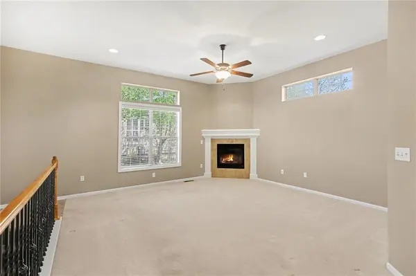 15671 S Hillside ST #2303, Olathe, KS 66062