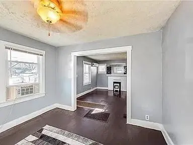 4028 E 68th TER, Kansas City, MO 64132