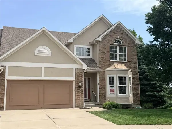 6302 W 133rd TER, Overland Park, KS 66209