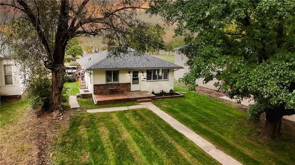 2911 Faraon ST, St Joseph, MO 64501