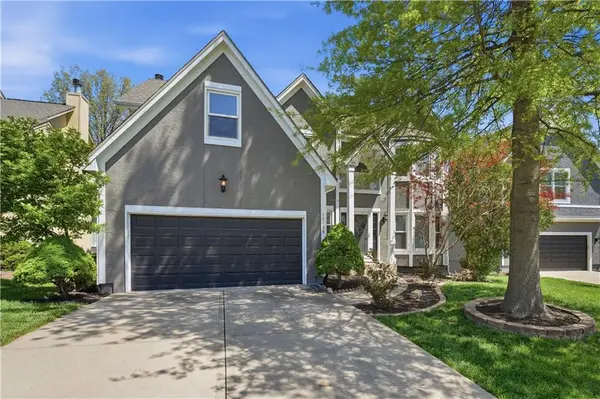 12129 Hardy ST, Overland Park, KS 66213