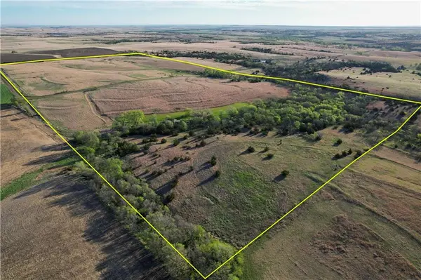 S 140th AVE, Natoma, KS 67651