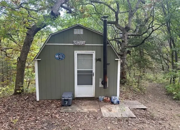 12612 LIV 424 N/A, Chillicothe, MO 64601