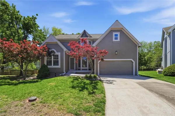 12135 GOODMAN ST, Overland Park, KS 66213