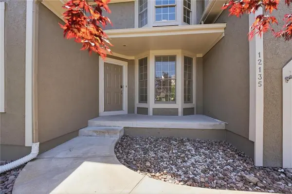 12135 GOODMAN ST, Overland Park, KS 66213
