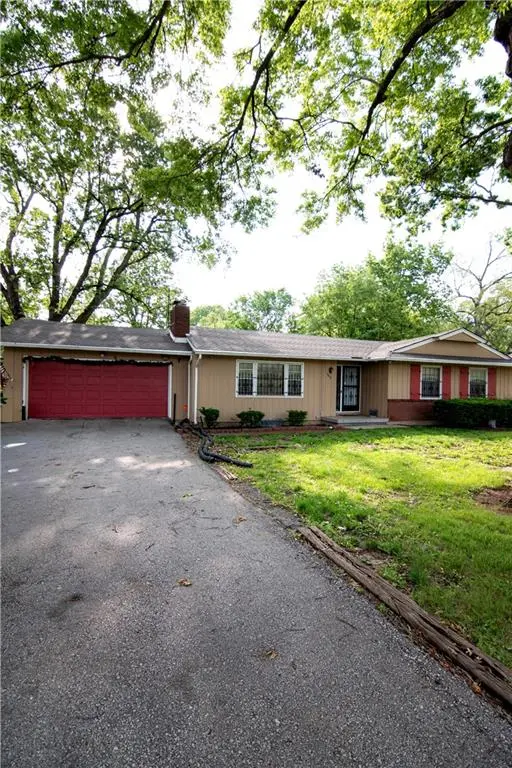 6613 Chestnut AVE, Kansas City, MO 64132