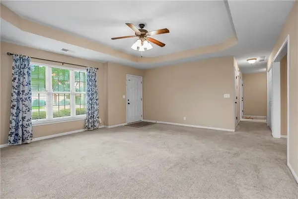 1102 Bristol DR, Raymore, MO 64083