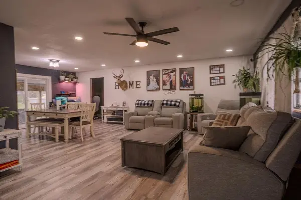 804 N 8th ST, Chetopa, KS 67336