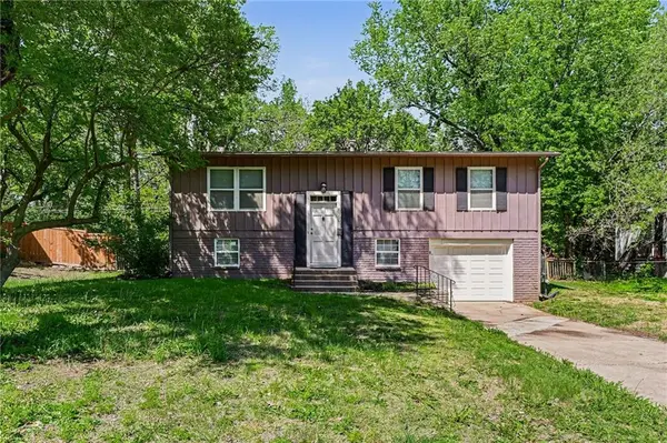 8700 E 91st ST, Kansas City, MO 64138