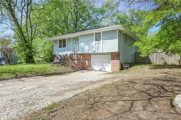 16006 Lawrence AVE, Belton, MO 64012