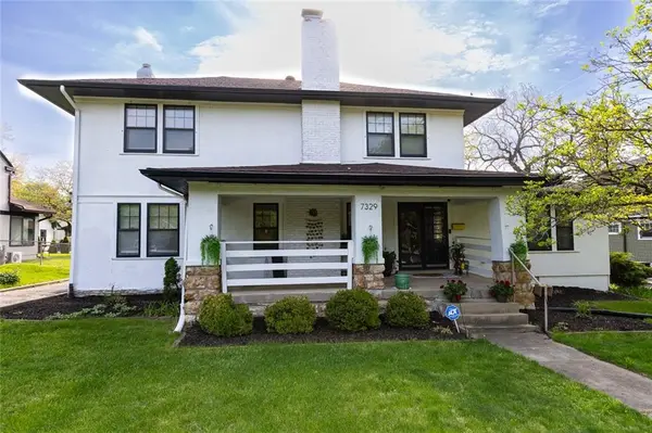 7329 Ward Pkwy, Kansas City, MO 64114