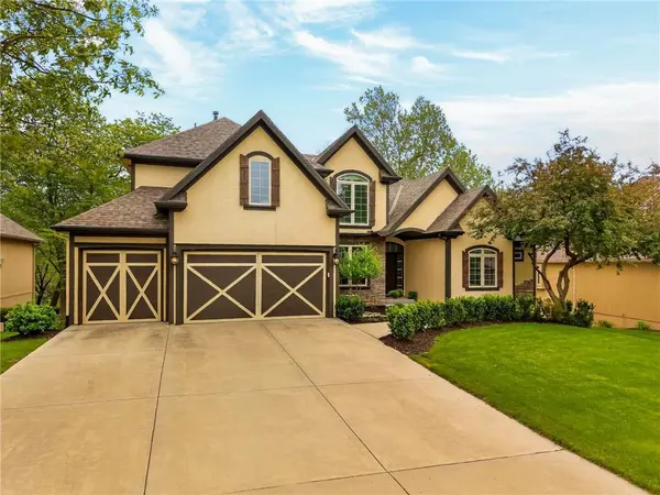 8829 N Glenwood AVE, Kansas City, MO 64157