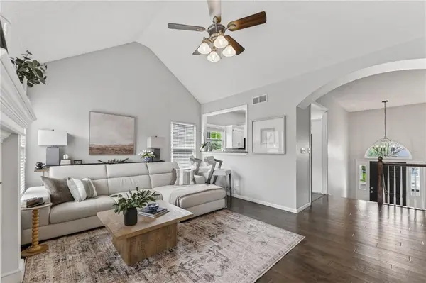 19712 E 6th Street North ST, Independence, MO 64056
