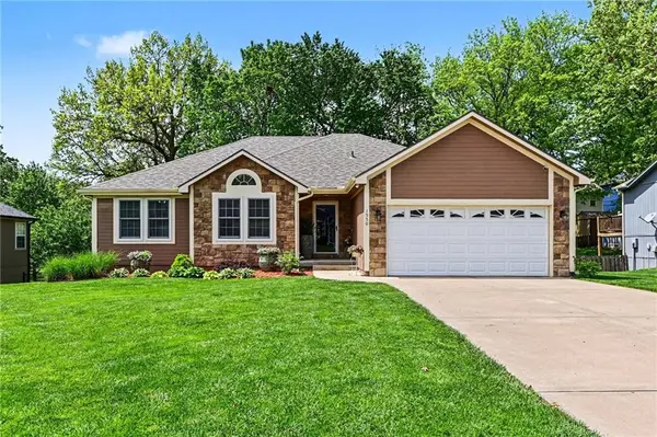 1550 S 104th TER,  Edwardsville,  KS 66111