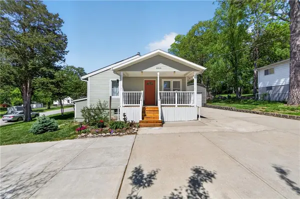 2800 Russell RD, Kansas City, MO 64117