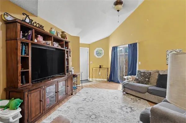 4013 Overland DR, Lawrence, KS 66049