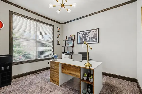 928 N Stonecrest RD, Olathe, KS 66061