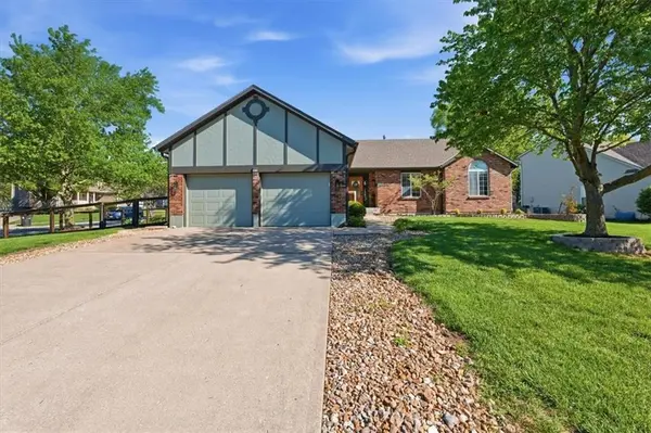 910 Sherman Pkwy,  Belton,  MO 64012