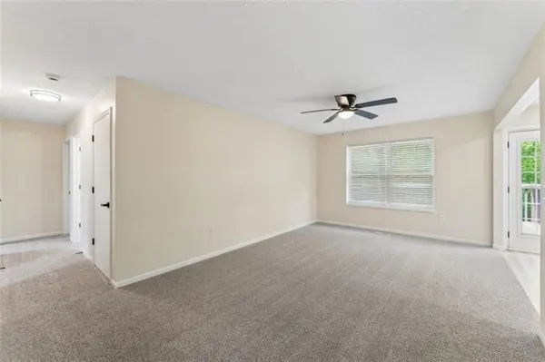 510 SE 21st ST, Oak Grove, MO 64075