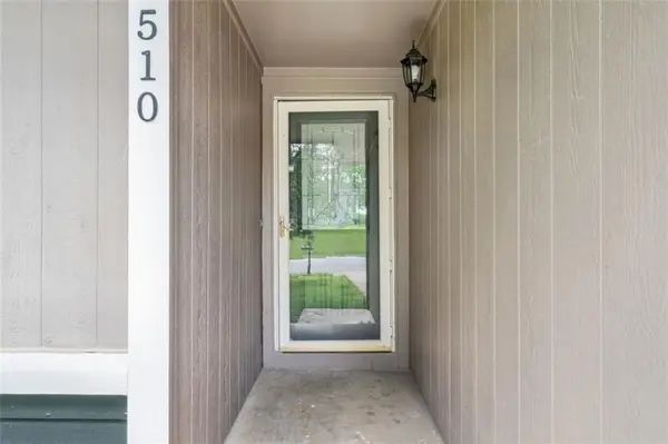 510 SE 21st ST, Oak Grove, MO 64075