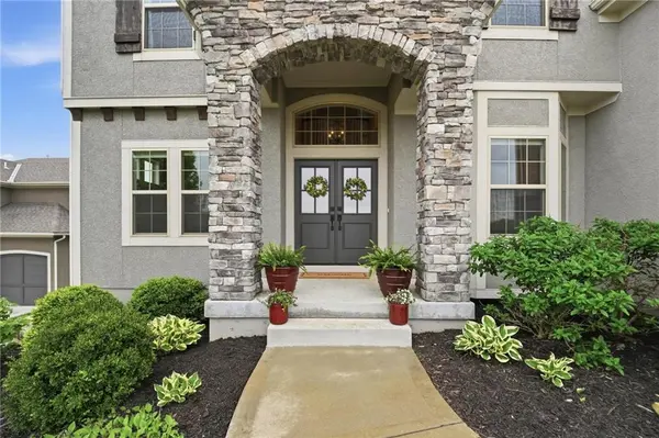 8117 Millridge ST, Lenexa, KS 66220