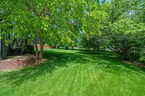 2408 SW REGENCY DR, Lee's Summit, MO 64082