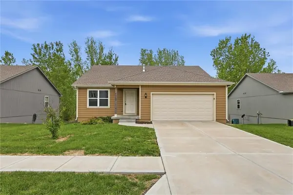 21407 W 216th ST, Spring Hill, KS 66083
