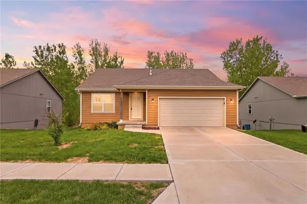 21407 W 216th ST, Spring Hill, KS 66083