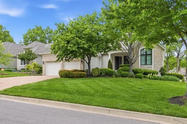 5244 W 115th TER,  Leawood,  KS 66211