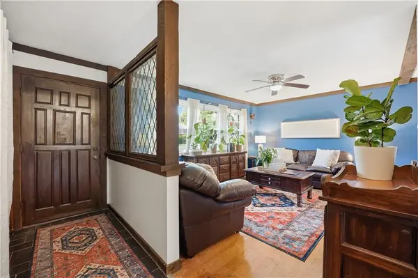6320 W 93rd TER, Overland Park, KS 66212