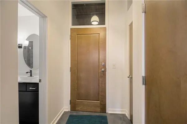 712 Broadway BLVD #502, Kansas City, MO 64105
