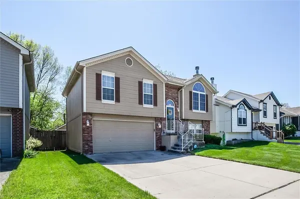 5215 NE 63RD ST, Kansas City, MO 64119