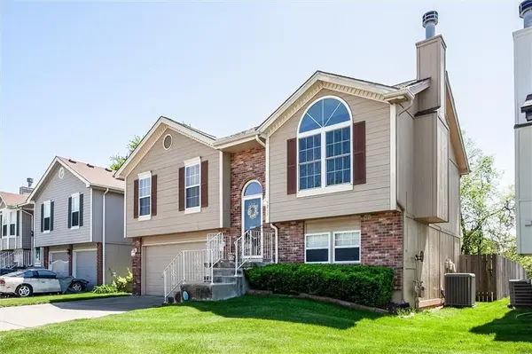5215 NE 63RD ST, Kansas City, MO 64119